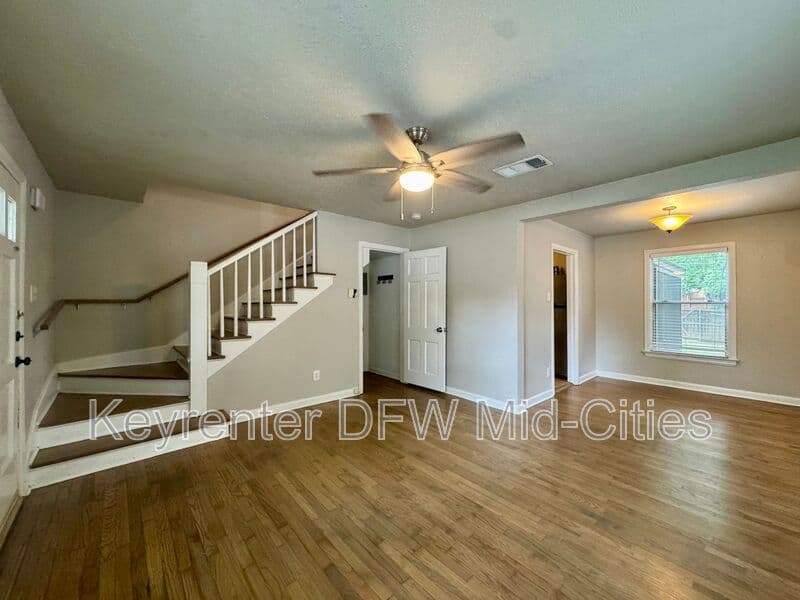 Dallas House: 311 N Oak Cliff Boulevard
