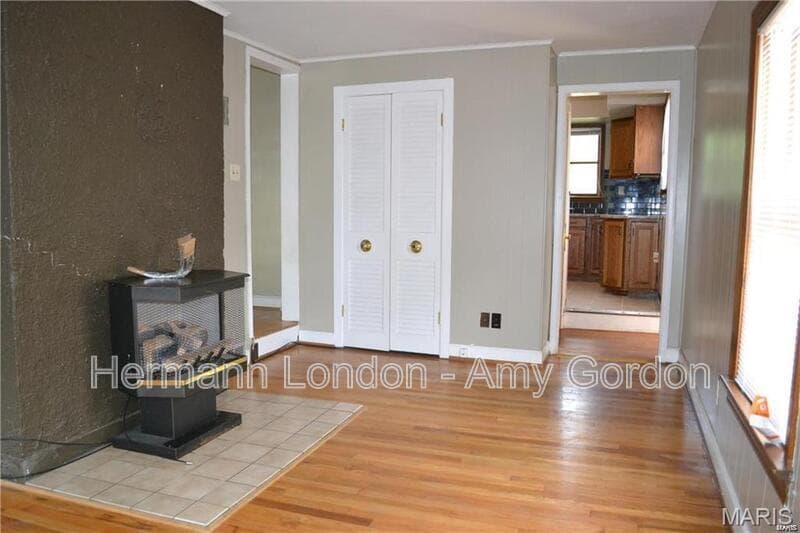 St Louis House: 431 N Geyer