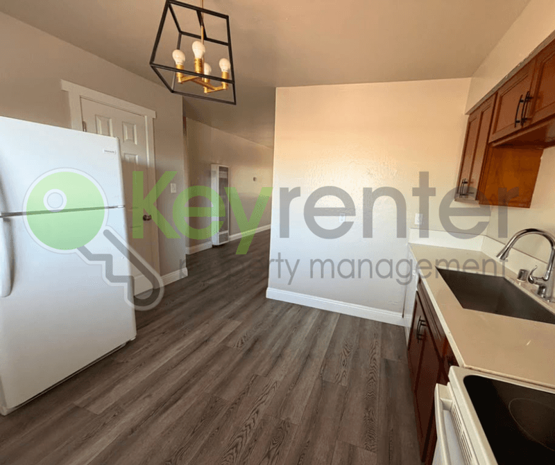 Sacramento House: 5724 Falconer Way