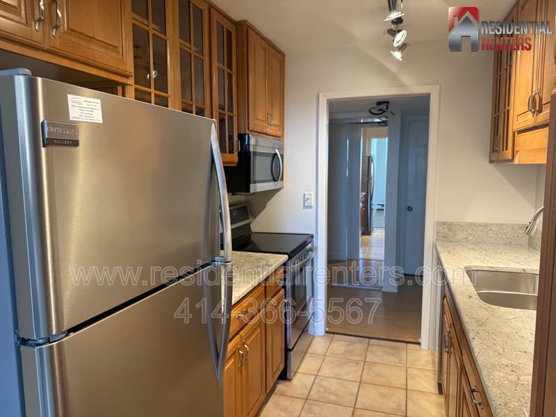 Milwaukee Condo: 1707 N Prospect Avenue