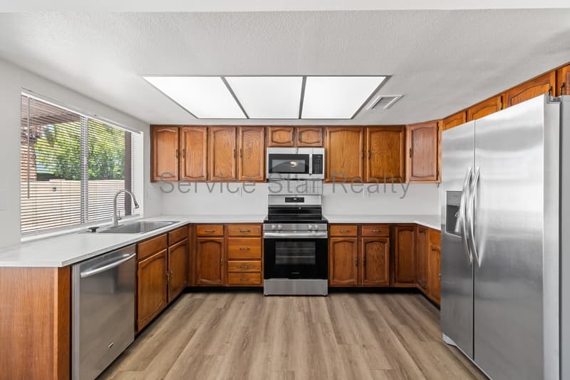 Glendale House: 6142 W Sierra St