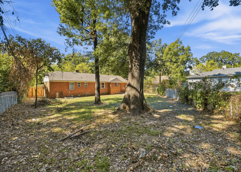 Memphis House: 3230 Riney St