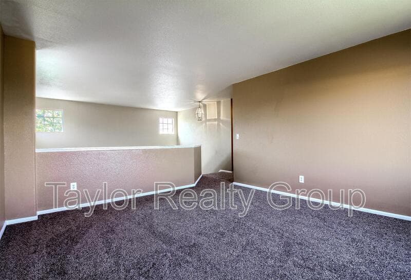 Firestone House: 5961 Thistle Ridge Ave