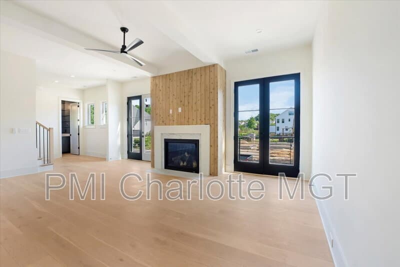 Charlotte House: 428 Dover Ave