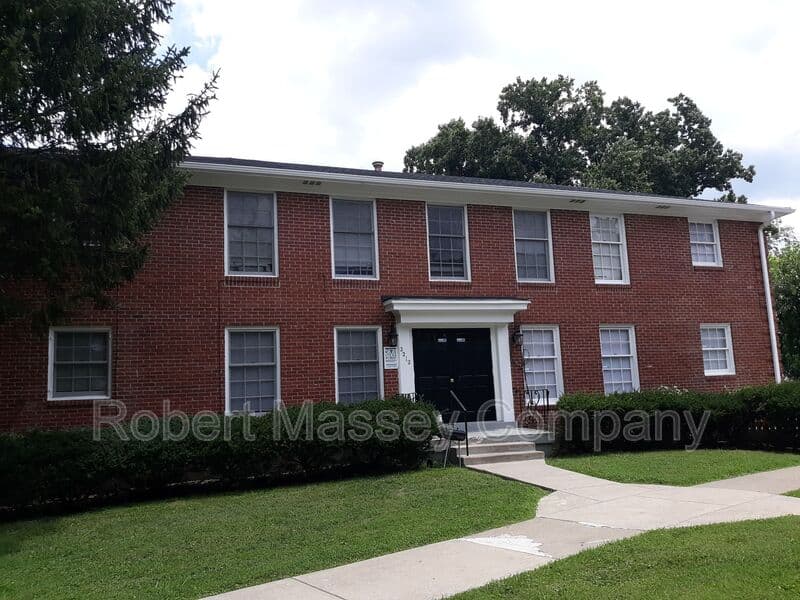 Louisville Condo: 2210 Steier Lane