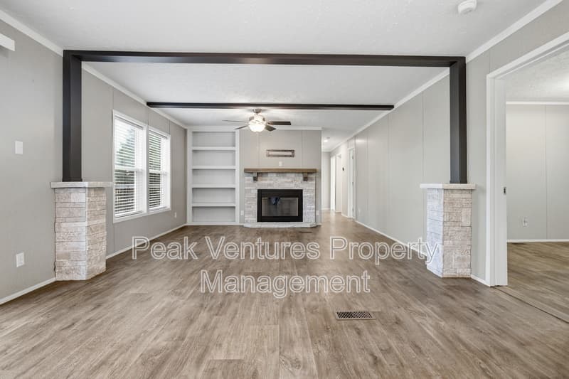 Rutherfordton House: 181 Youngs Dr