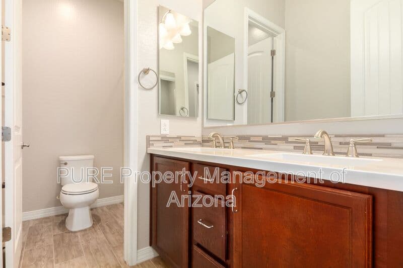 Scottsdale House: 12445 E Becker Ln
