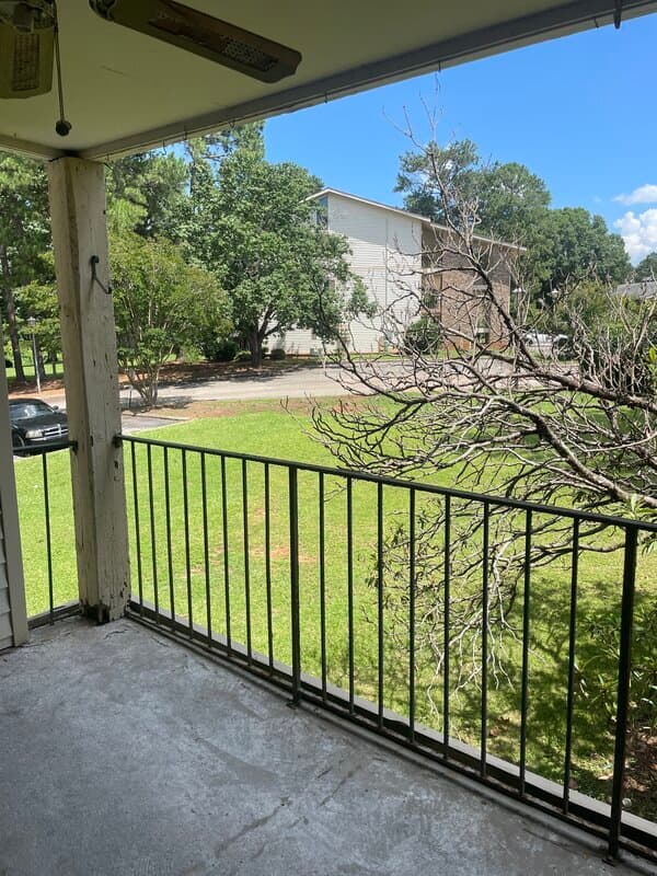 Columbia Condo: 1208 Bush River Rd