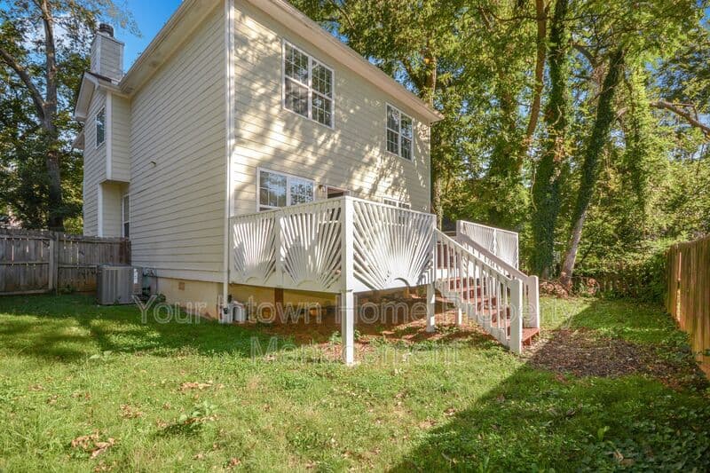 Atlanta House: 69 Haygood Ave SE