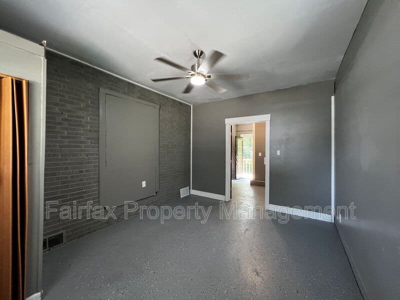 Durham House: 2308 Nebo St