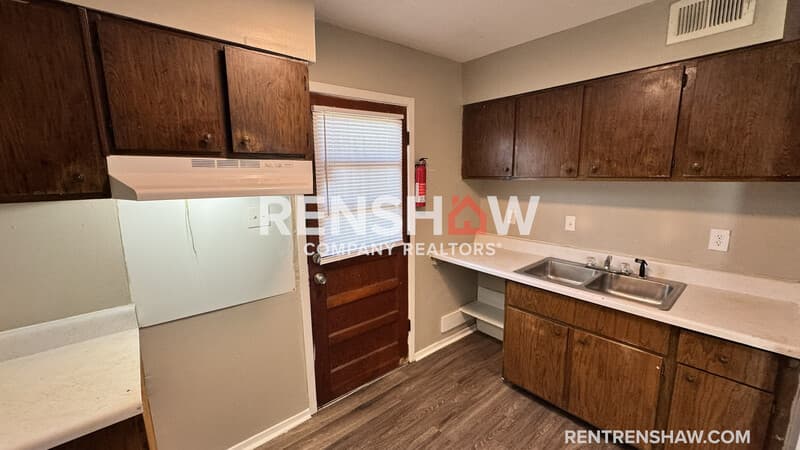 Memphis House: 4442 Arnold Cv