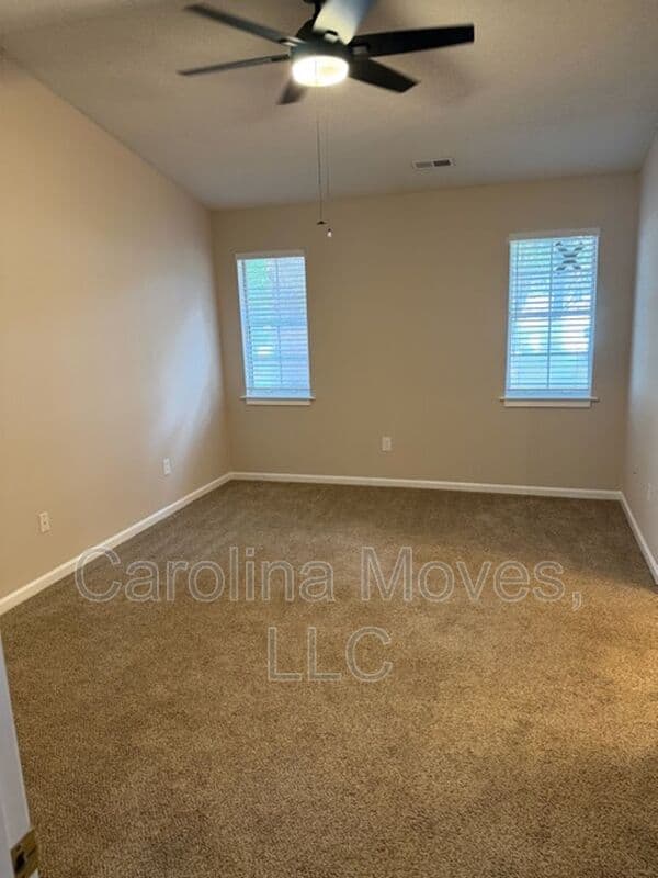 Simpsonville House: 124 W. Long Creek Ct.
