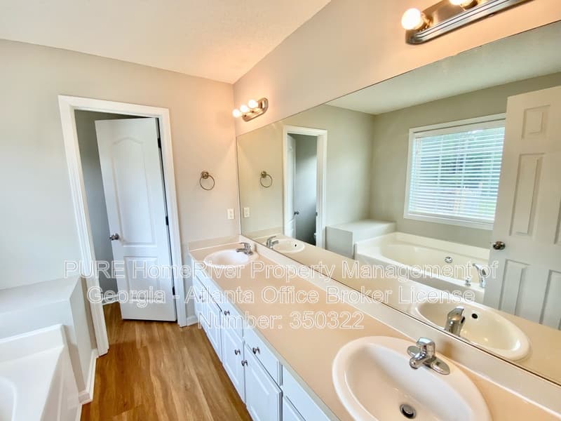 Winder House: 303 Anchors Way