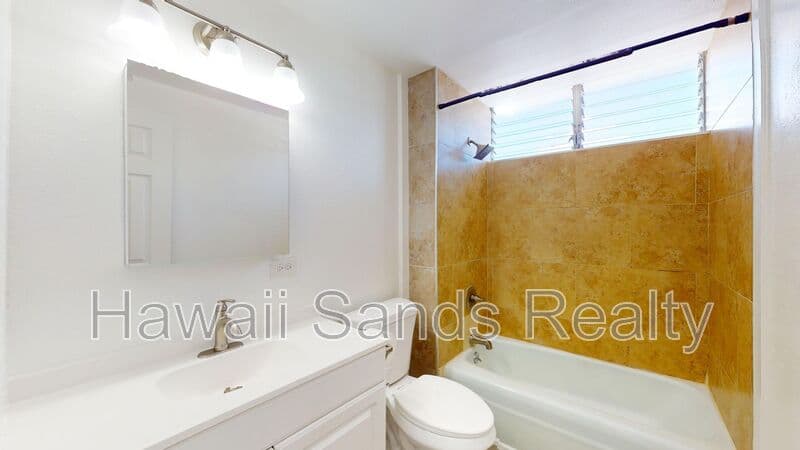 Honolulu House: 2977 Ala Ilima Street