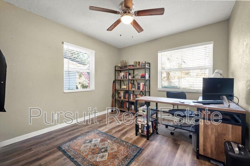 Jacksonville House: 2254 Clemson Road