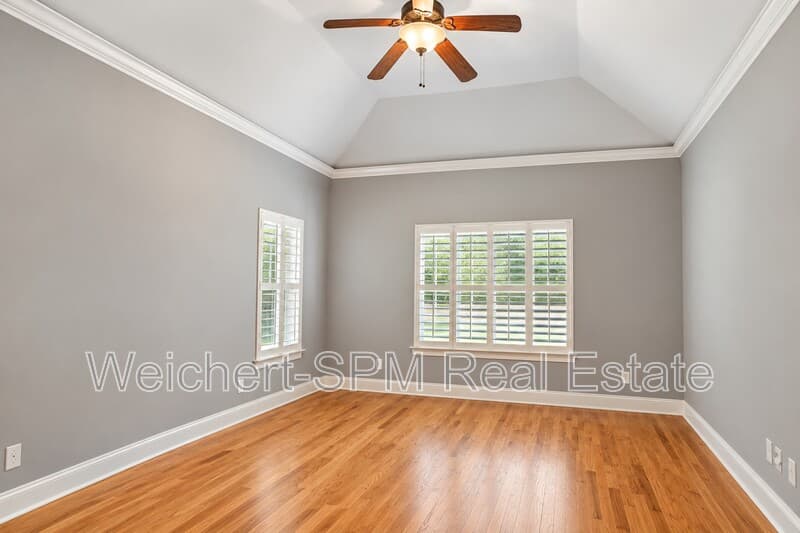 Bartlett House: 7341 4th Avenue Bartlett, TN 38135