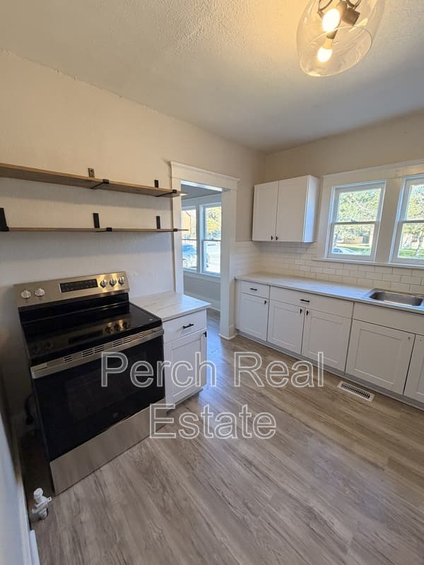 Brighton House: 202 South 6th Avenue - 1