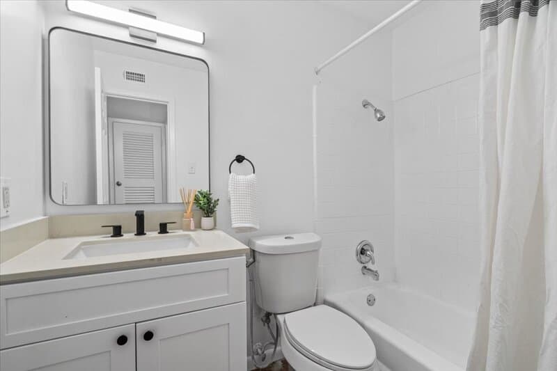 Austin Condo: 3704 Speedway