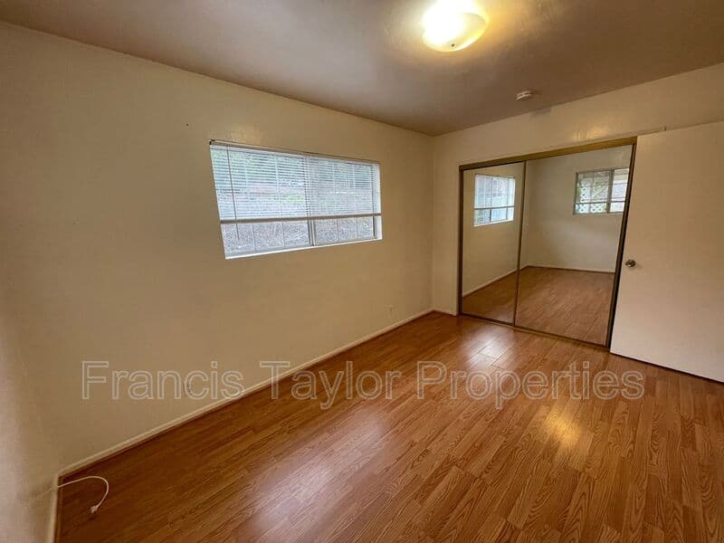 Escondido House: 1467 Old Cedar Road