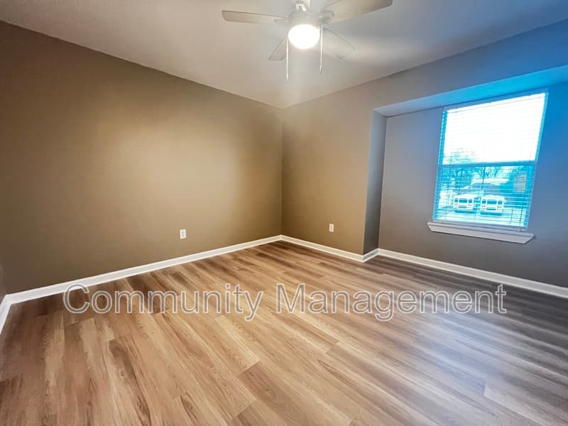 Baton Rouge Condo: 2150 N Sherwood Forest Dr