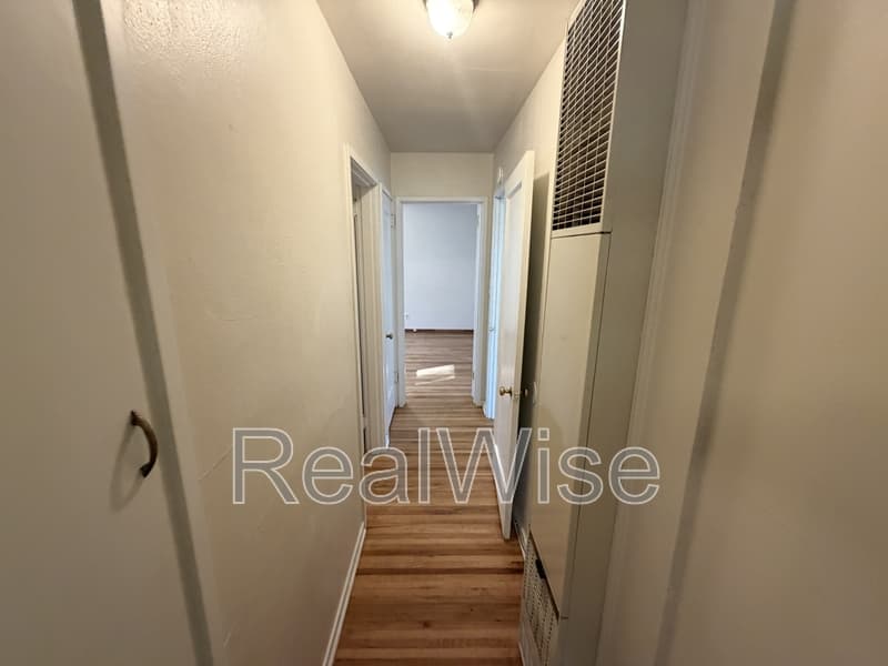Grants Pass House: 1324 NW Washington Blvd