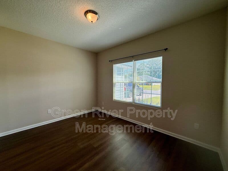 Jacksonville House: 4474 Civic Way