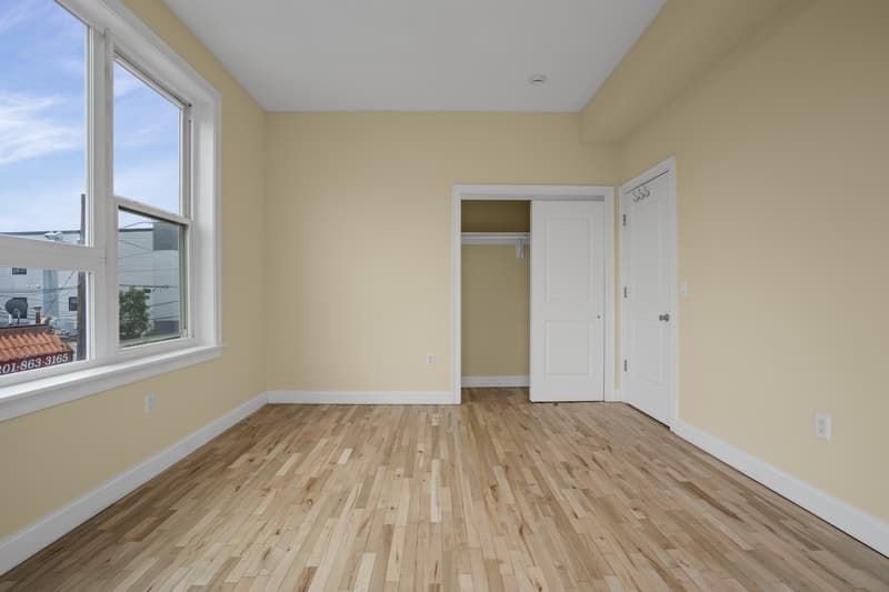 Union City Condo: 4401 Bergenline Avenue - 2A