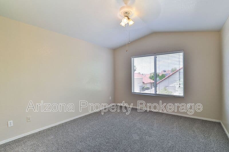 Glendale House: 3622 W. Wagoner Rd.
