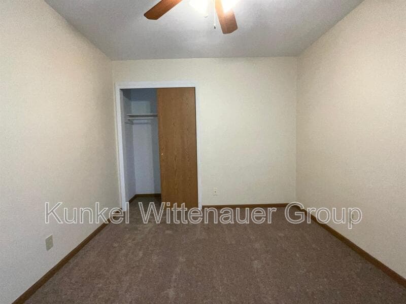 Swansea Condo: 1811-4 Jamestown Road