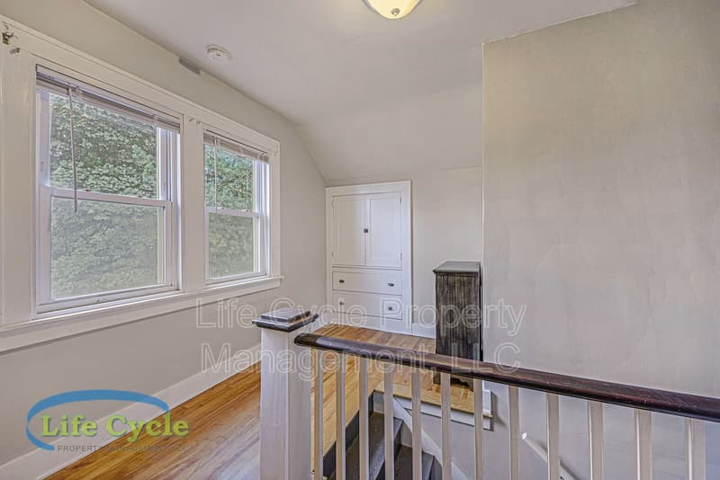 Grand Rapids House: 148 Diamond NE