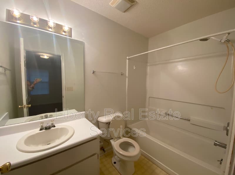 Hinesville Condo: 1100 Pineland Ave