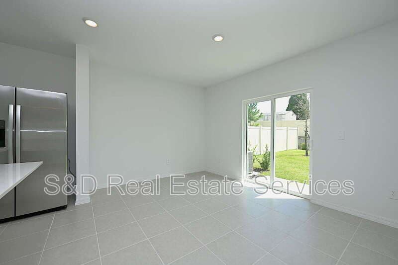Lakeland House: 7847 Abagail Dr.