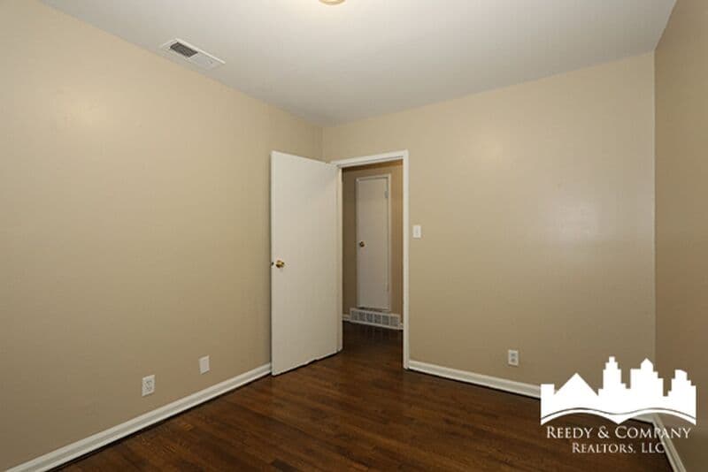 Memphis House: 1380 Rolling Hills Dr