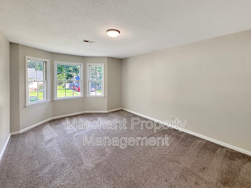 Easley House: 118 Creek Drive