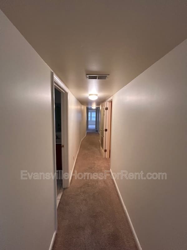 Evansville House: 4500 Middle Mount Vernon Road