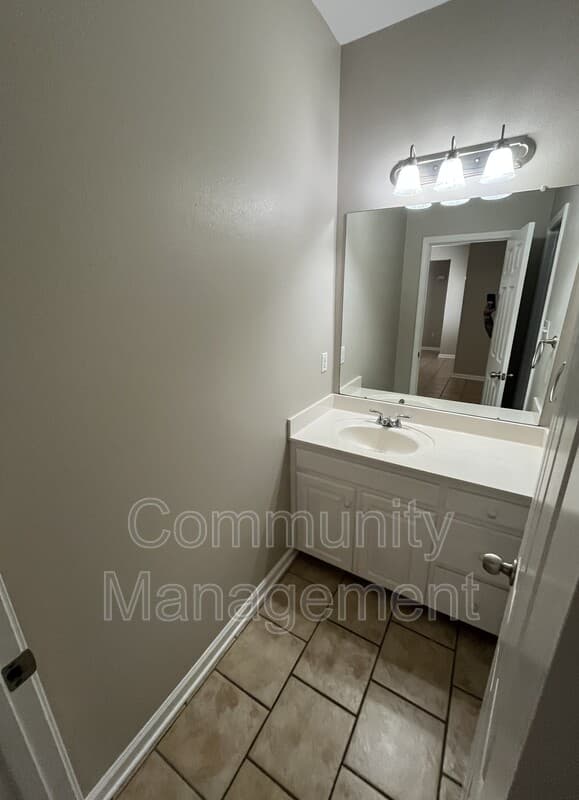 Gonzales House: 40357 Creekway Cove Ct
