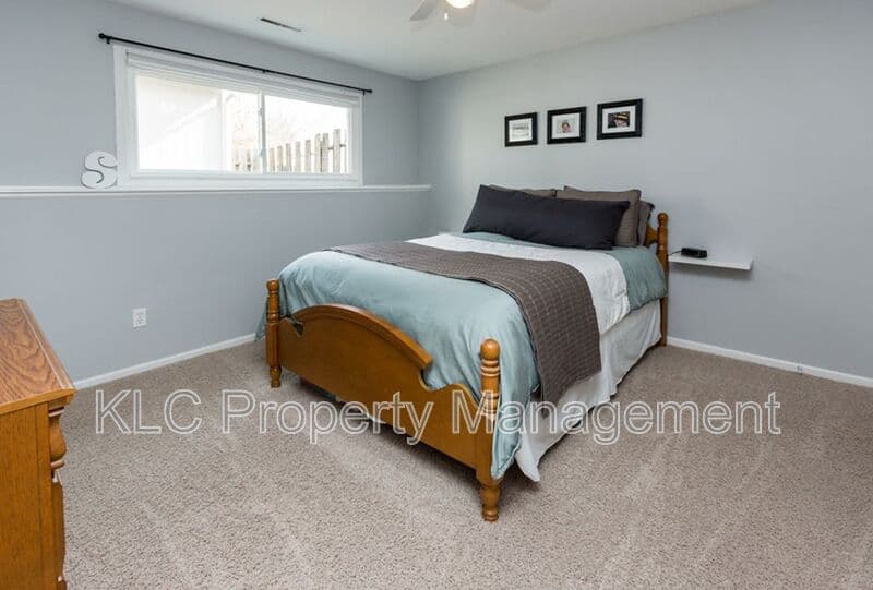 Urbandale House: 8302 Twana Drive