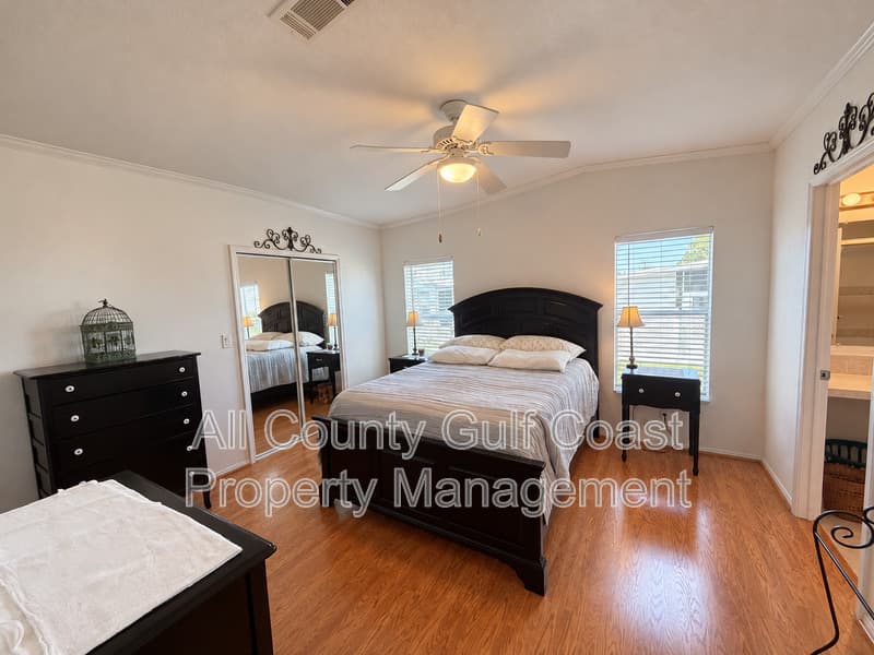 Parrish House: 9808 Cape Haze Cir