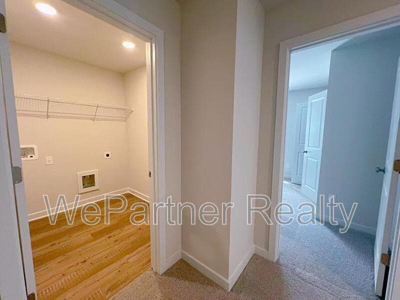 Douglasville House: 7225 Lacey Dr