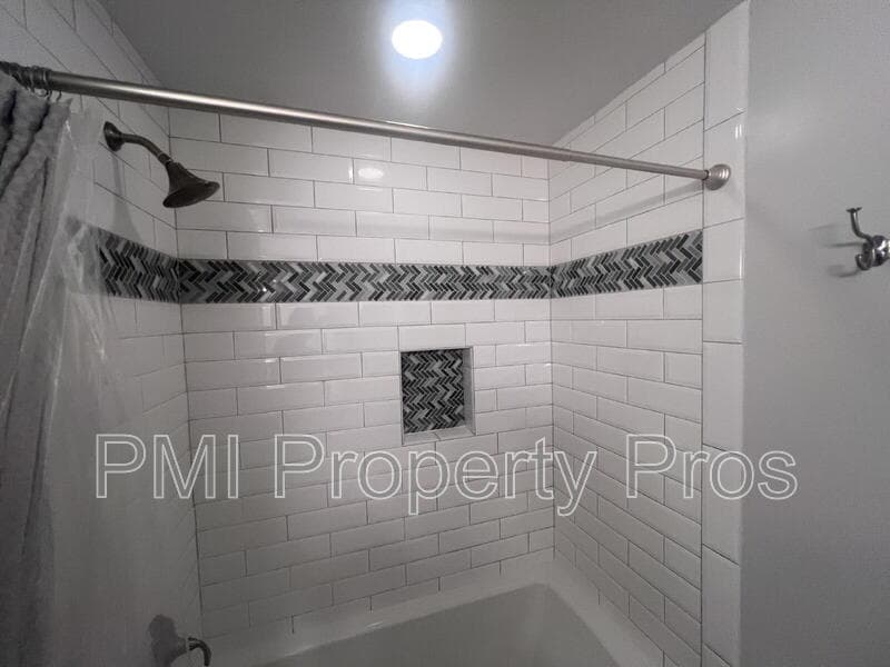 Milwaukee Condo: 715 North Milwaukee Street