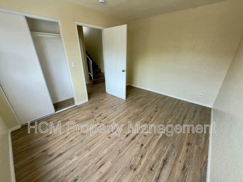 San Pedro House: 922 W 25th St