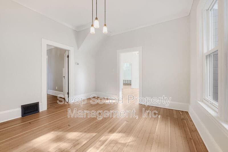 Portland House: 1912 NE 11th Ave