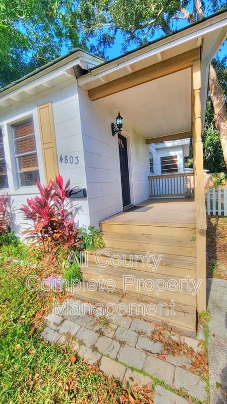 Jacksonville House: 4803 Lexington Ave