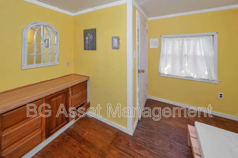 Richmond House: 6606 Aqua Vista Ct