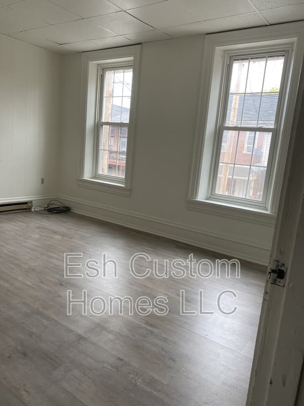 Columbia Condo: 30 North 2nd Street Apt B