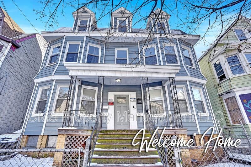 Newark Condo: 142-144 Seymour Ave