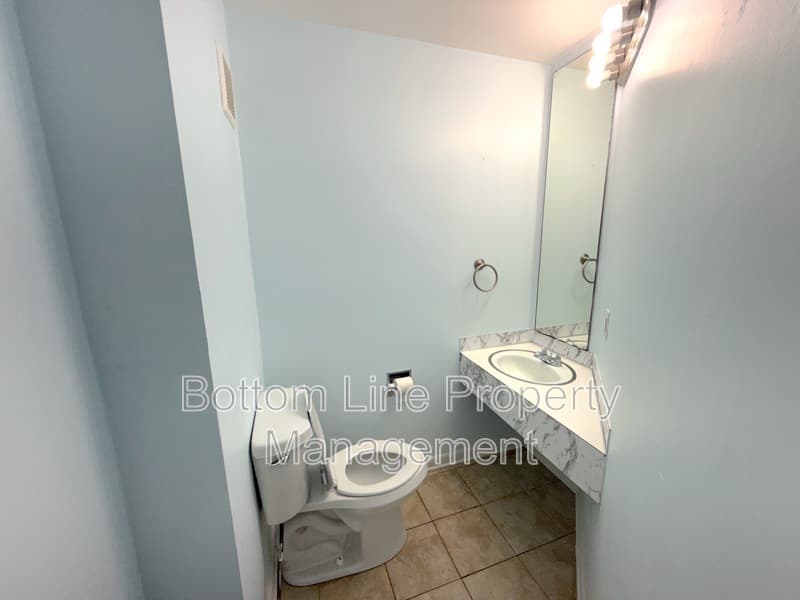 Charlotte Townhome: 7838 Hummingbird Ln
