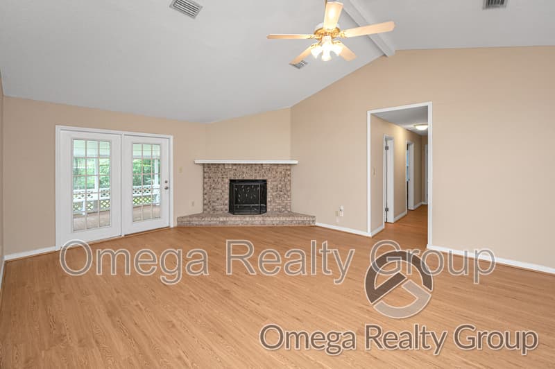Mobile House: 4267 Springview Dr