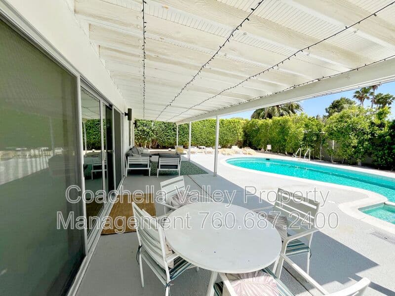 Palm Springs House: 2719 E Ventura Road