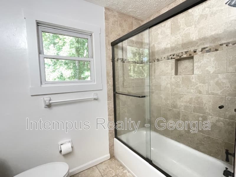 Alpharetta House: 10440 Virginia Pine Ln